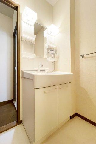 ルミナス山城　B棟 洗面