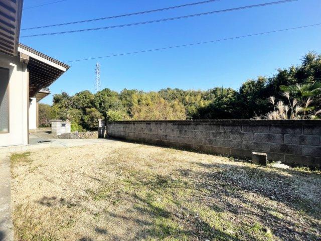 上八万町樋口114　借家 庭