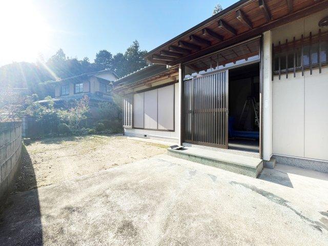 上八万町樋口114　借家 庭