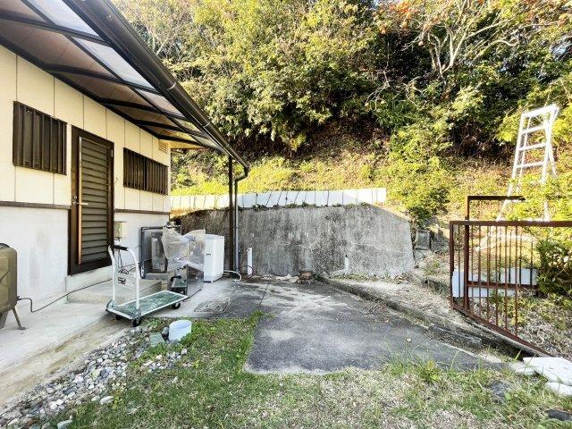 上八万町樋口114　借家 庭