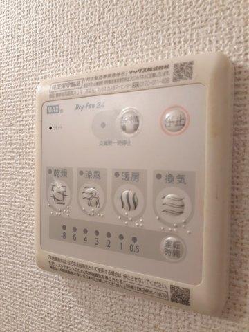 キャプリコートＢ（105） その他