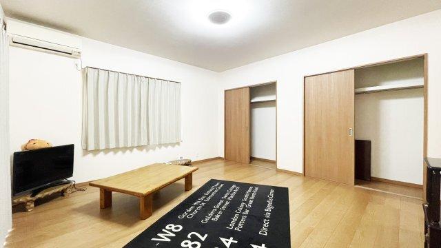 下助任町１丁目10-20 リビング