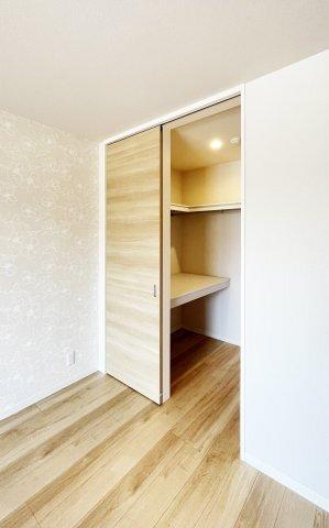 プレミアス 収納