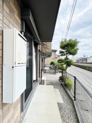 シャトーショコラ B棟 庭