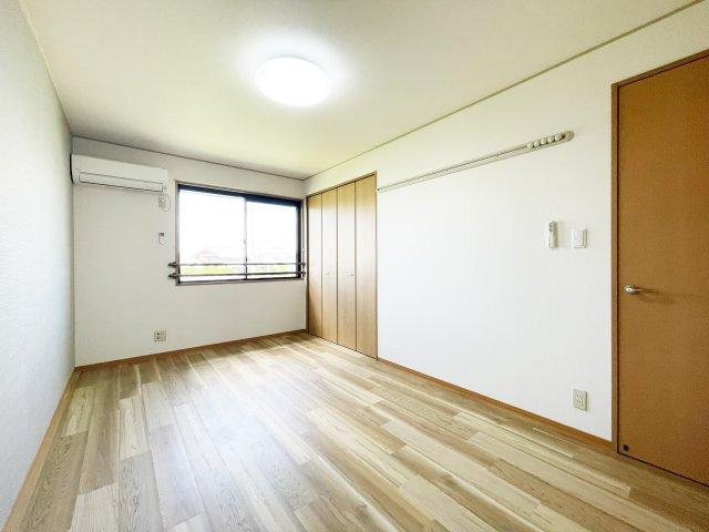 ファミール三軒屋　Ａ棟 リビング