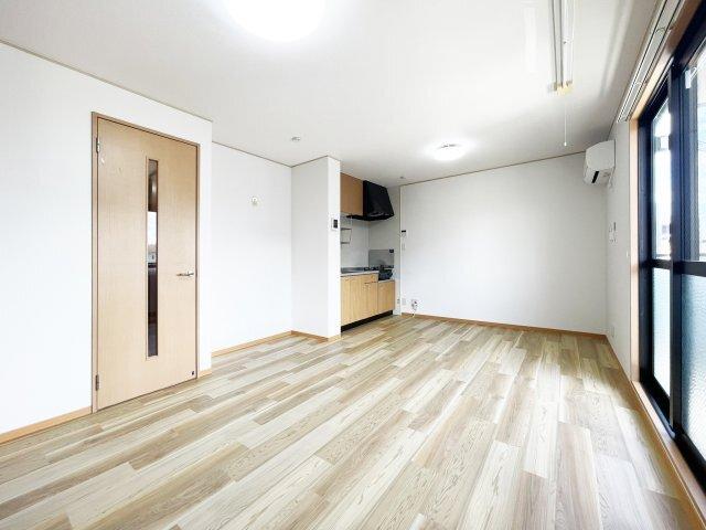 ファミール三軒屋　Ａ棟 リビング