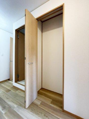 ファミール三軒屋　Ａ棟 収納