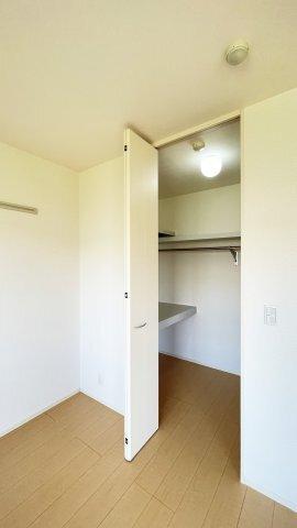 フェリーチェ 大岡 収納