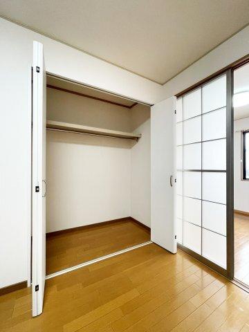セジュール中吉野　Ｂ棟 収納