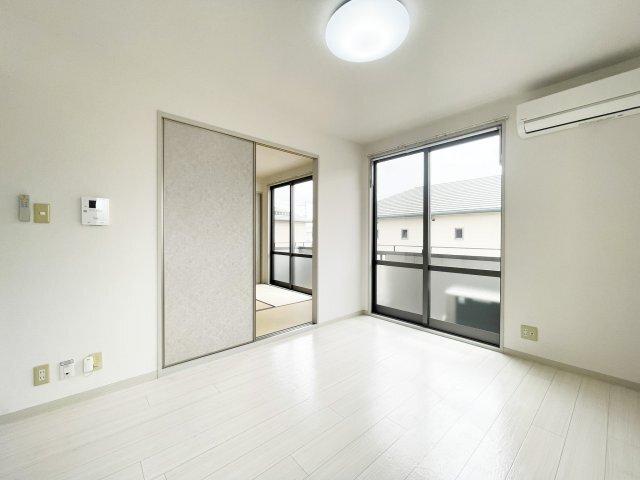 シャーメゾン八万　5番館 リビング