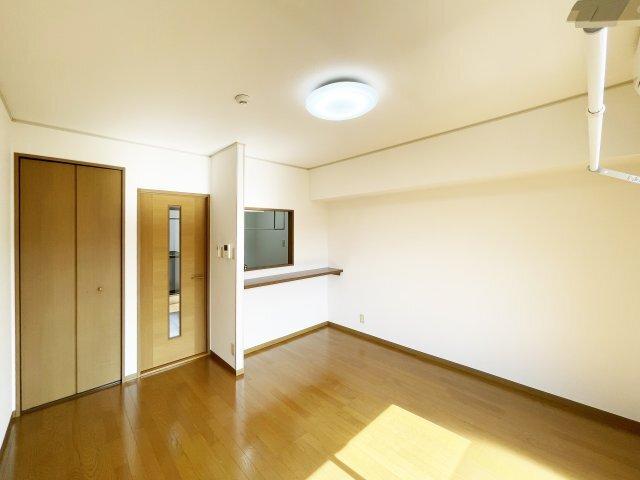 セジュールＭＩＹＡ（102） リビング