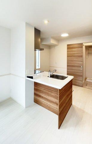 フィオーレ南二軒屋 室内