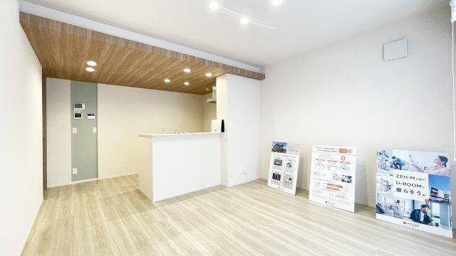 フィオーレガーデン北田宮 A リビング