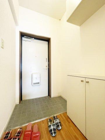 ビルドノーサイド 玄関