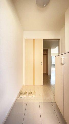 ツインズI番館 玄関