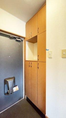 コートヴェール中島田 玄関