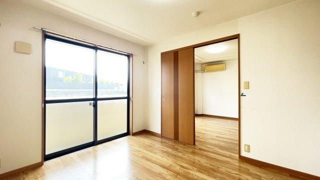 コートヴェール中島田 リビング