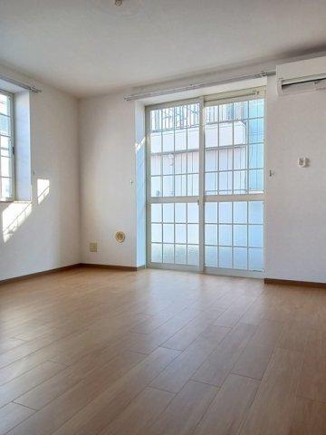 クィーンパレスＴＡＤＡ．Ｃ棟（101） 部屋画像
