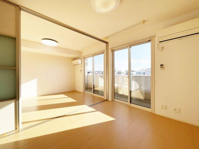 浜の前マンション１３号棟 リビング