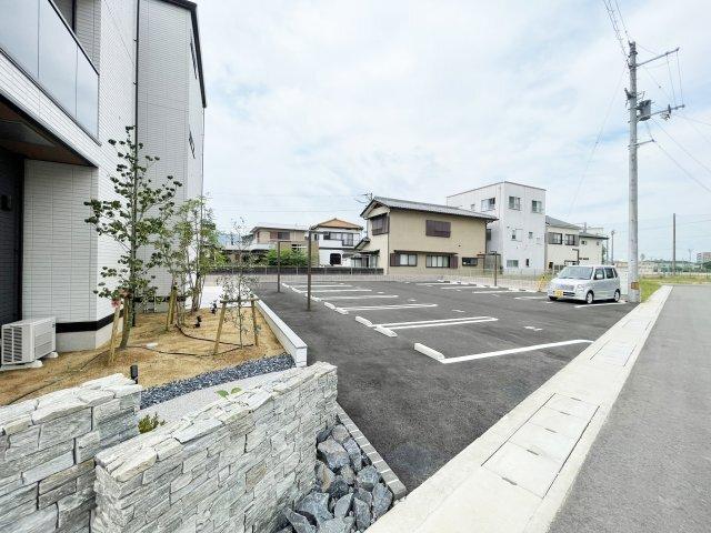 ヒーローキングダムⅡ 駐車場