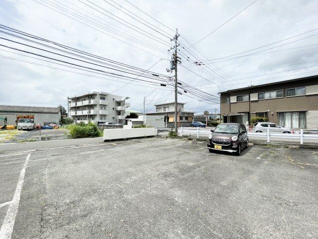 武市荘 駐車場