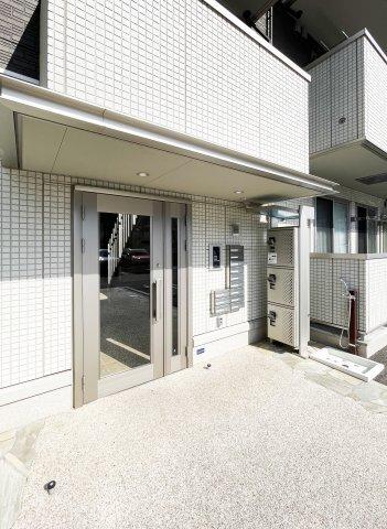 コモド エントランス