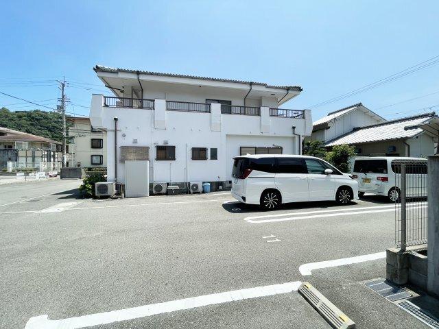 ボヌール城南 駐車場