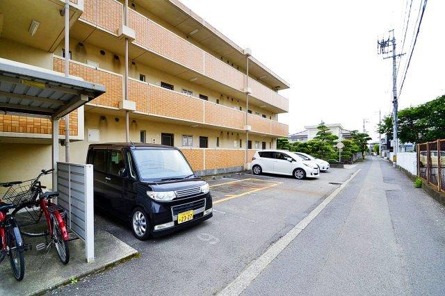 サンハイツC 駐車場