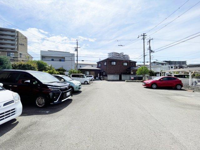 シャーメゾンピア　B棟 駐車場