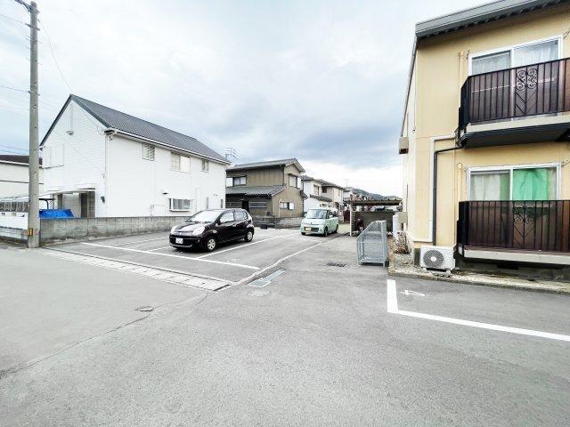 コーポ佐野　北棟 駐車場