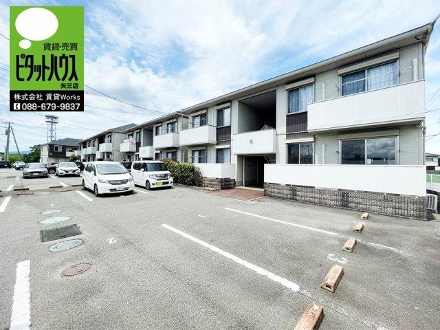 シャーメゾンプランドール　B棟 外観