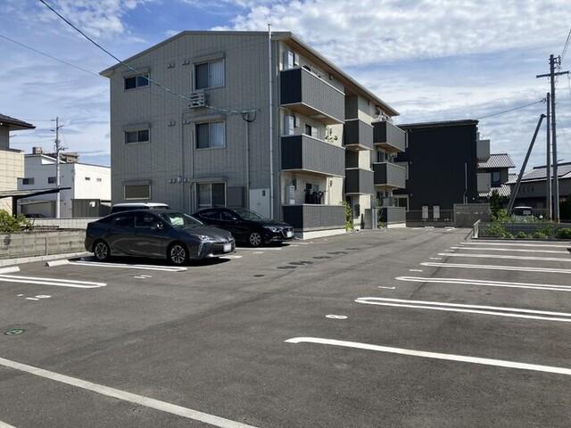 アーバンライフヒロ沖浜（303） 駐車場