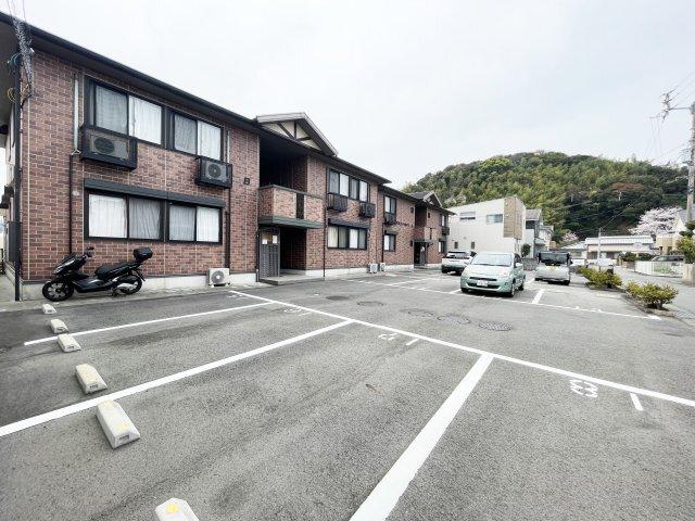 パルコ・シャルマン　Ｂ棟 駐車場
