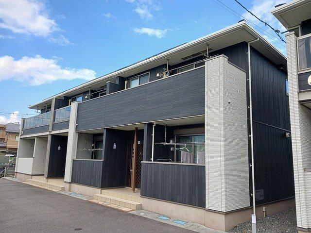 落ち着いた雰囲気の外観です