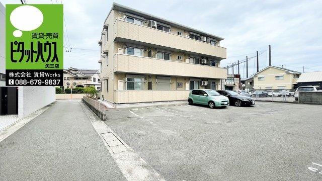 アンソレイエ 外観