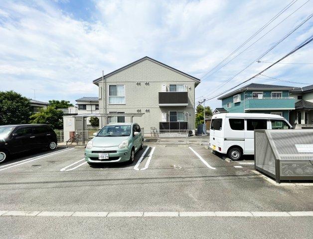 エテルノ 駐車場