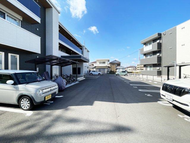 ヴェルチュ南庄町 駐車場