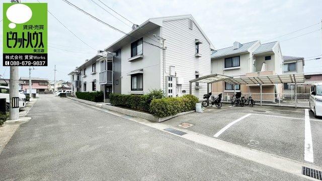 ファミール田宮 外観