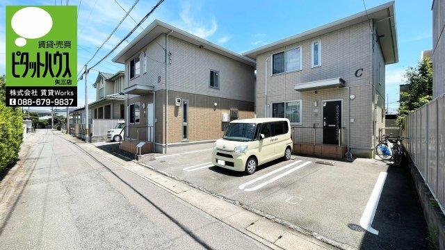 アンジュ　クレール　Ｂ棟 外観