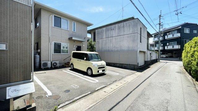 アンジュ　クレール　Ｂ棟 駐車場