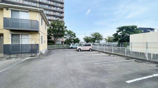 ハミングタウン　Ⅴ 駐車場
