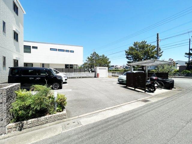 ベレオ新蔵 駐車場