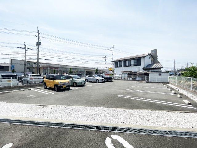 ベレオ　アトリエール住吉 駐車場
