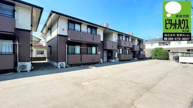 ハイカムール田中　B棟 外観
