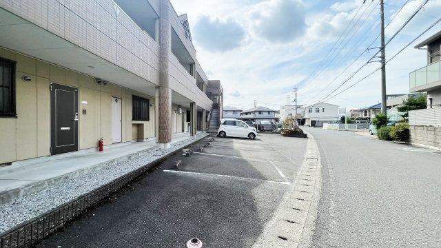 コートヴェール中島田 駐車場
