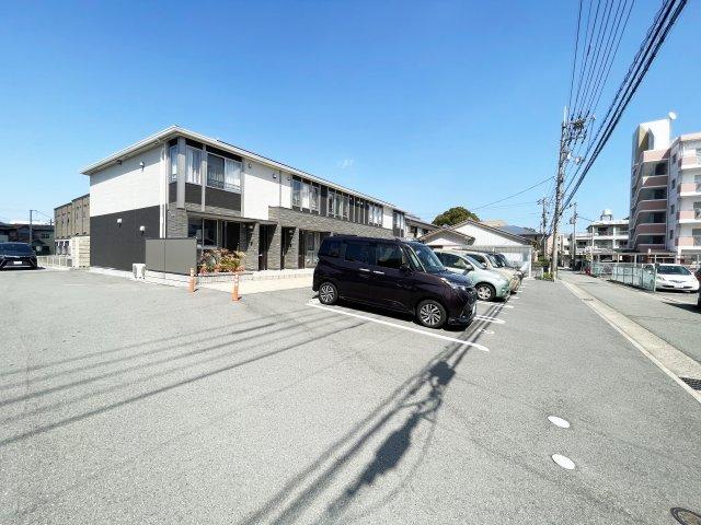 レーヴ蔵本（205） 駐車場