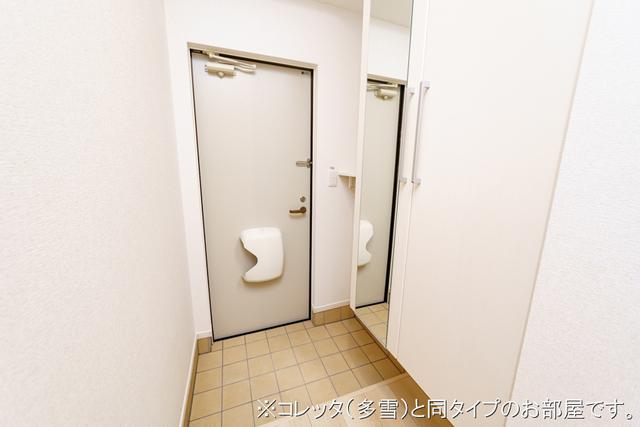 グランバージェⅡＢ（102） 玄関