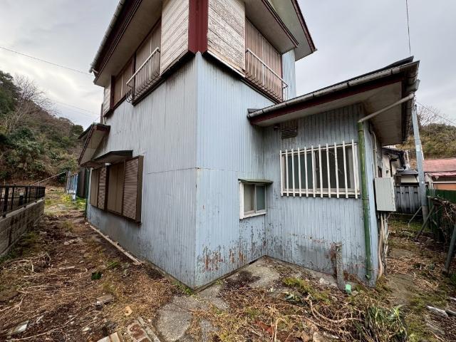 裏から見た外観画像です