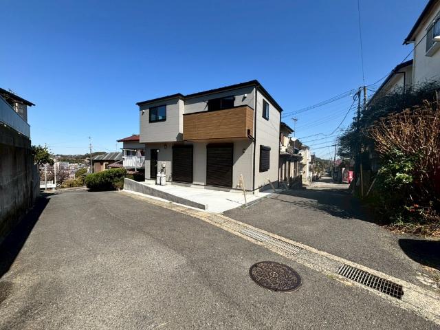 周辺道路も広々です♪