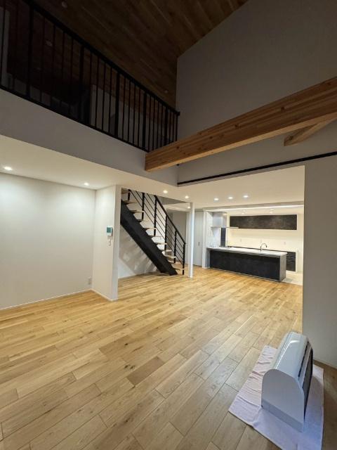 横須賀市池田町中古戸建 リビング